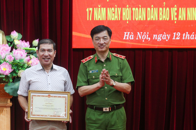 Bộ Công an ặp mặt văn nghệ sĩ, nhà báo tiêu biểu: Nhiều ý kiến tâm huyết về xây dựng lực lượng CAND -0