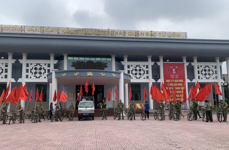 Sôi nổi Ngày hội toàn dân bảo vệ ANTQ và tuyên dương điển hình tiên tiến trong phong trào phòng chống tội phạm -0