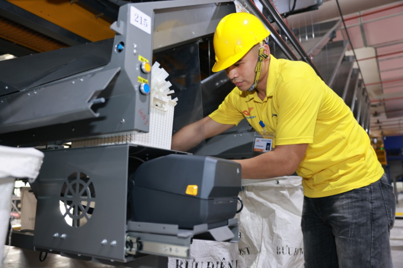 Khai trương hệ thống chia chọn bưu phẩm tự động  với công suất trên 24.000 bưu kiện/giờ -0