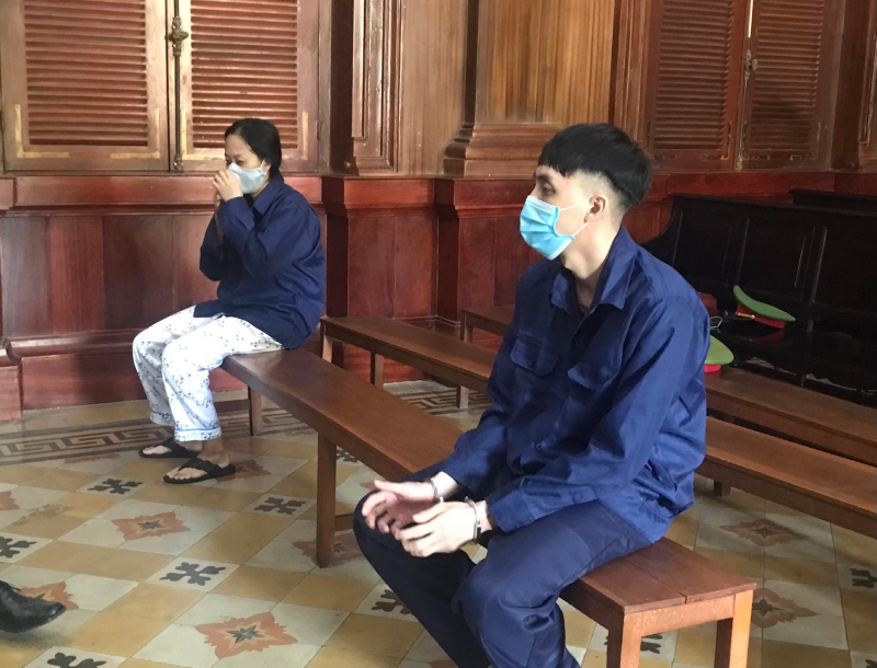 Vận chuyển gần 30 kg ma tuý , nữ bị cáo lĩnh án tử hình gục ngã tại tòa -0