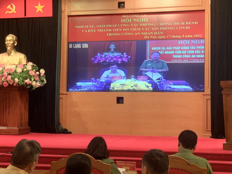 Thứ trưởng Lê Văn Tuyến chủ trì Hội nghị trực tuyến phòng chống dịch COVID-19 trong toàn lực lượng CAND -0