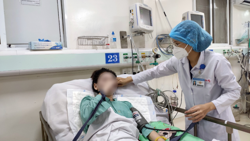 Nữ sinh trong vụ 8 sinh viên bị ngộ độc rượu bị di chứng não -0