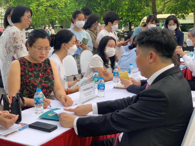 Tránh “bẫy” học phí khi chọn trường, chọn ngành -0