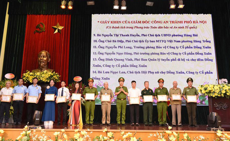 Các hộ kinh doanh và doanh nghiệp đồng hành trong công tác đảm bảo an ninh trật tự -0