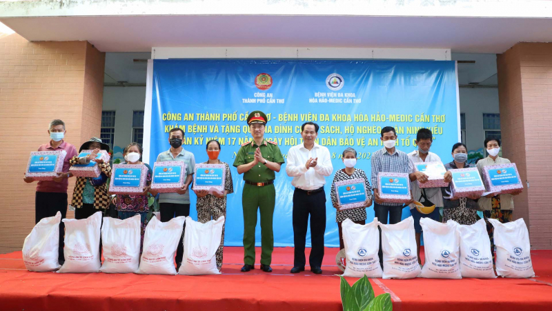 Xây dựng lực lượng Công an cơ sở giỏi nghiệp vụ, gần dân, hiểu dân -0