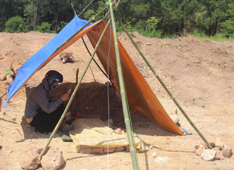 Xây dựng lại lăng mộ vợ vua Tự Đức sau 5 năm bị dự án bãi đỗ xe san ủi  -0