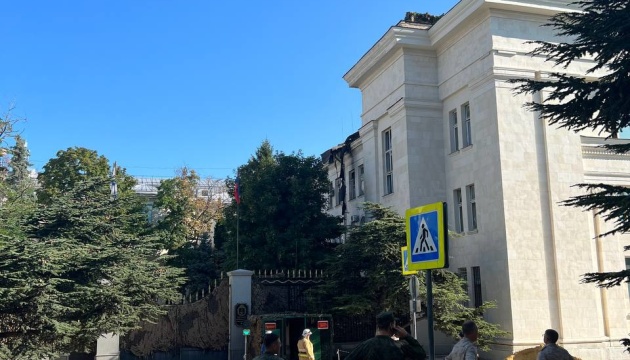 UAV rơi trúng nóc tòa trụ sở Hạm đội Biển Đen ở Crimea -0