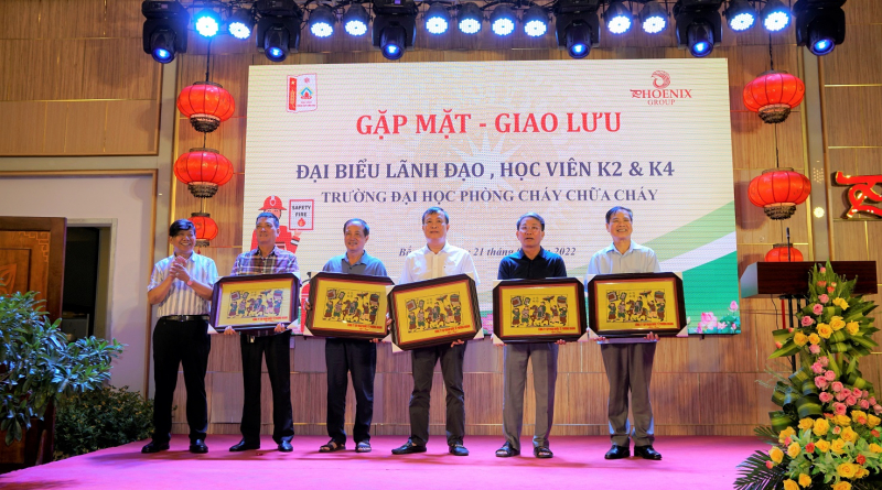 Gặp mặt giao lưu học viên K2 và K4 Đại học Phòng cháy chữa cháy -0