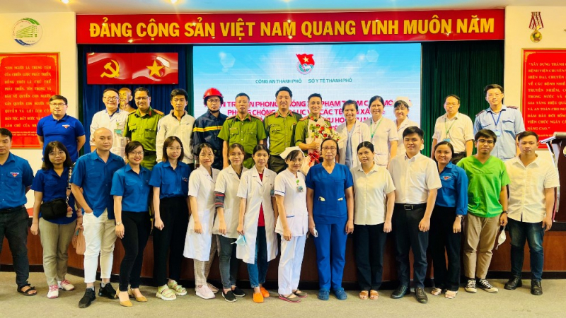 Tập huấn kỹ năng phòng vệ, tự vệ cho các y, bác sĩ -0