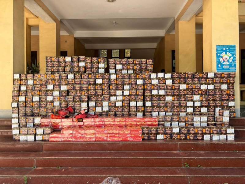 Công an huyện Diễn Châu bắt gần 900kg pháo trái phép -0