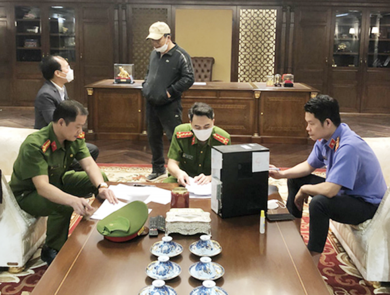 Khởi tố thêm Chủ tịch FLC Trịnh Văn Quyết và các đồng phạm tội lừa đảo chiếm đoạt tài sản -0