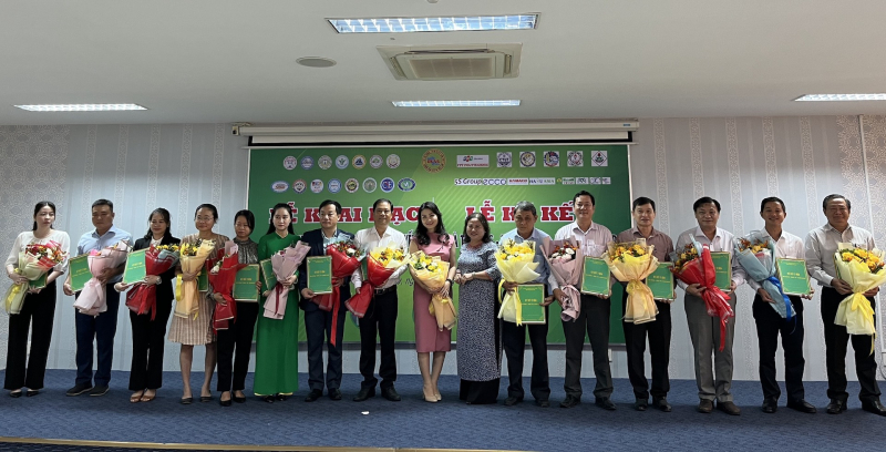 z3670424511826_4079206d23f98c370cf5ad638b60d0dd.jpg -0