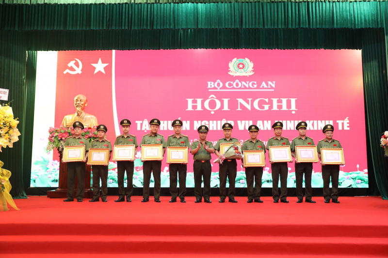 Bộ trưởng Tô Lâm dự hội nghị tập huấn nghiệp vụ an ninh kinh tế  -1