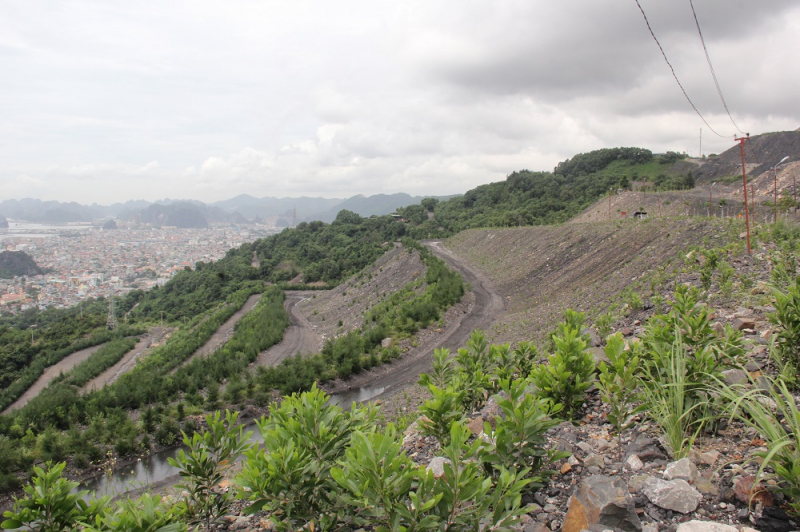 Độc đáo mô hình “đưa công viên vào trong mỏ, nhà máy” -0