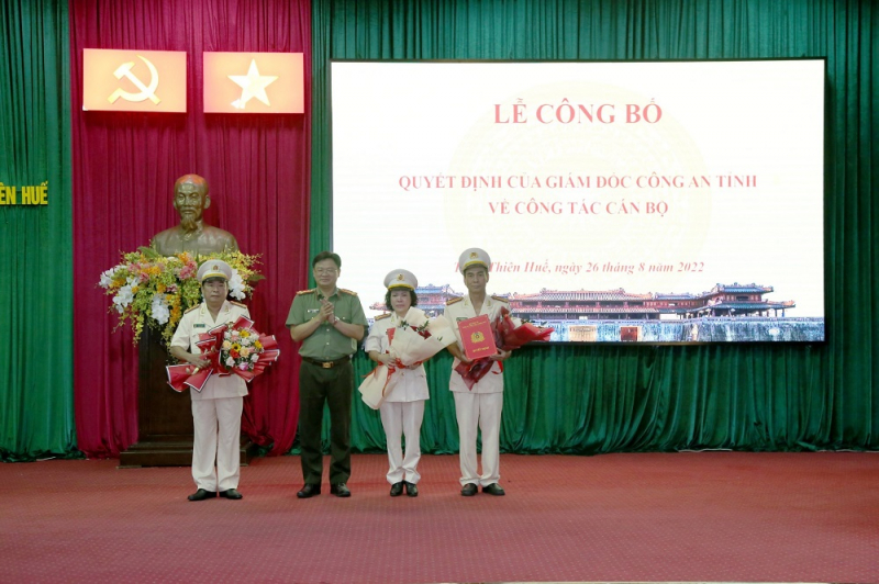 Lần đầu tiên Thừa Thiên-Huế có Trưởng Công an huyện là nữ -0