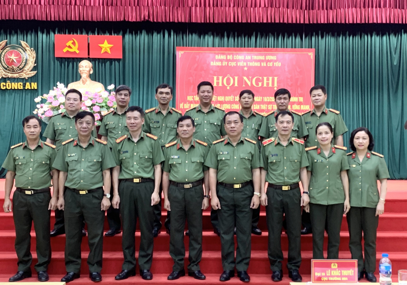 Quán triệt Nghị quyết 12 Bộ Chính trị tới  cán bộ, đảng viên Cục Viễn thông và cơ yếu -0