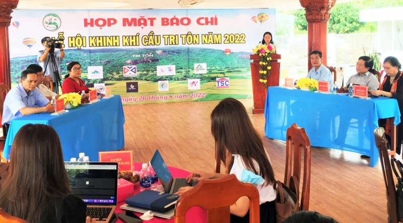 z3673778406310_fd850e247688797594bcc1c62a14cad0.jpg -0