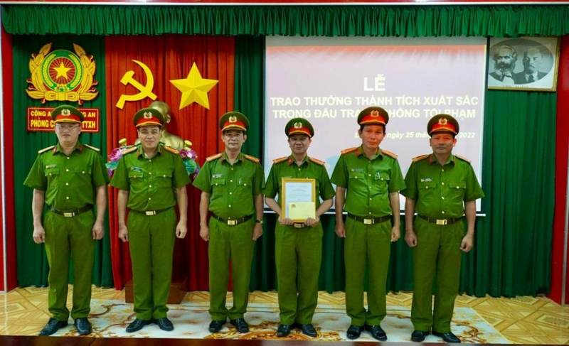 12 đối tượng trong vụ dùng súng hoa cải bắn 3 người thương vong trong tiệc sinh nhật bị khởi tố -0