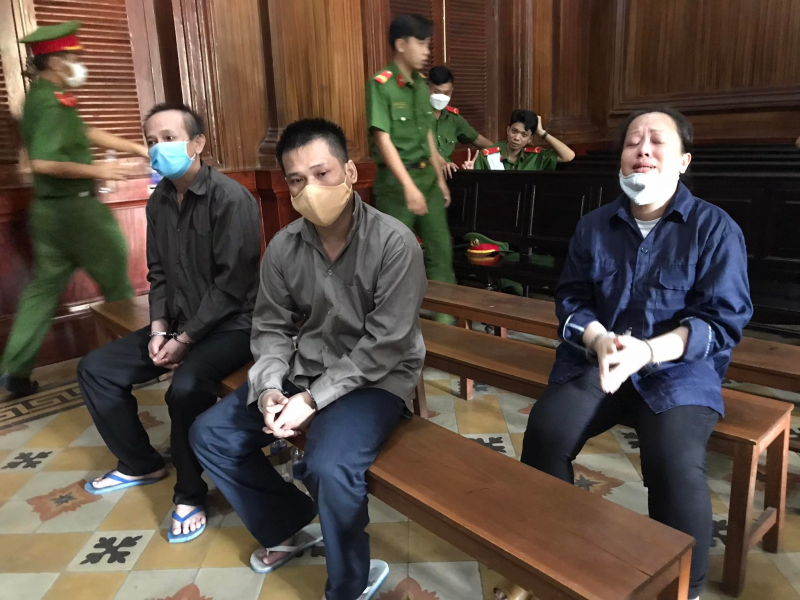 Cho người khác gửi ma tuý, nữ bị cáo lãnh án tử -0