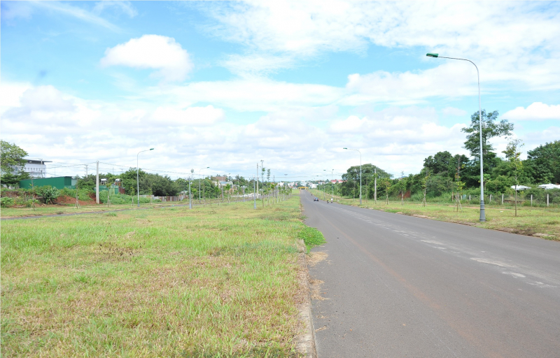 Cận cảnh đại lộ nghìn tỷ vẫn ngổn ngang trước ngày thông xe -0