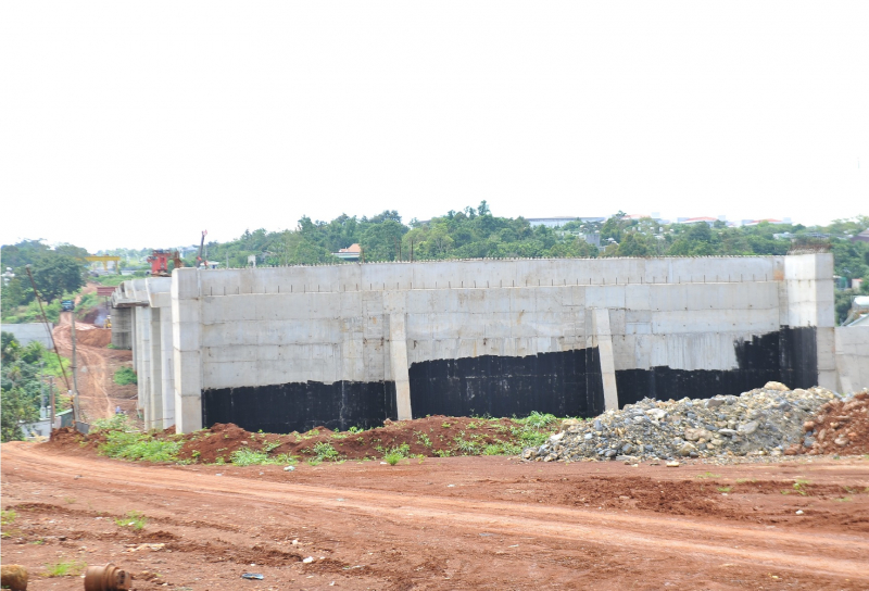 Cận cảnh đại lộ nghìn tỷ vẫn ngổn ngang trước ngày thông xe -0