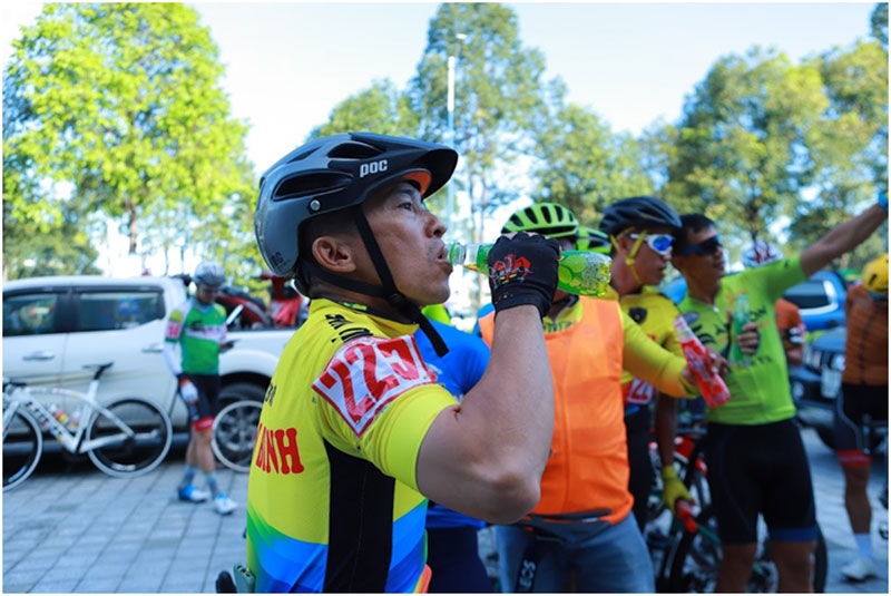 Hàng trăm tay đua tranh tài tại Chặng 3 Giải xe đạp truyền hình Bình Dương lần thứ IX -0