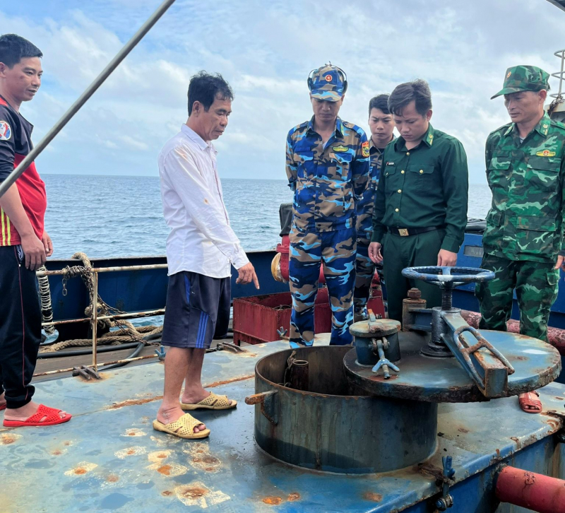 Bắt giữ vụ vận chuyển trái phép 100.000 lít dầu DO  -0