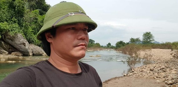 Bắt phóng viên tống tiền Phó Chủ tịch huyện đòi 300 triệu đồng  -0