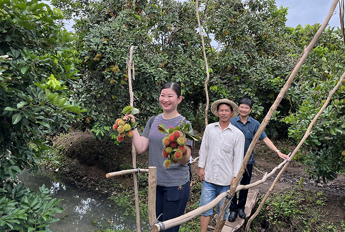 Du lịch sông nước hút khách tham quan -0
