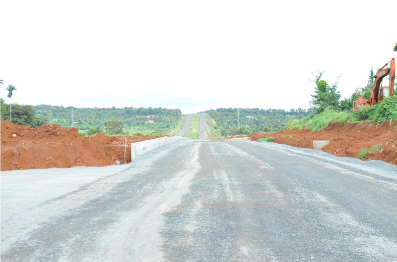 Chủ đầu tư, nhà thầu lý giải nguyên nhân đại lộ nghìn tỷ ngổn ngang trước ngày thông tuyến -0