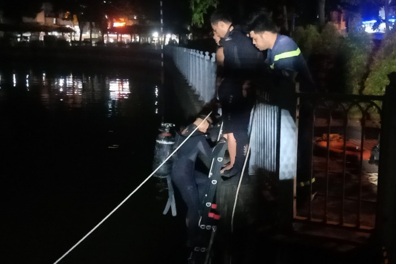 Thấy Công an đi tuần ngang qua, nam thanh niên bỏ chạy nhảy kênh mất tích -0