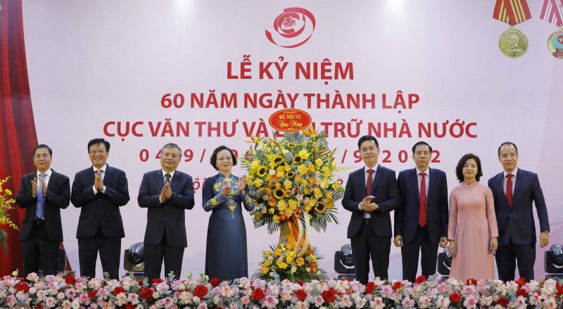 Phát huy giá trị tài liệu lưu trữ phục vụ công chúng, đáp ứng yêu cầu kiến thiết quốc gia -0