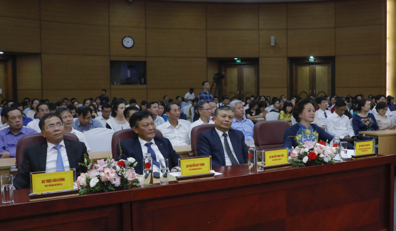 Phát huy giá trị tài liệu lưu trữ phục vụ công chúng, đáp ứng yêu cầu kiến thiết quốc gia -0