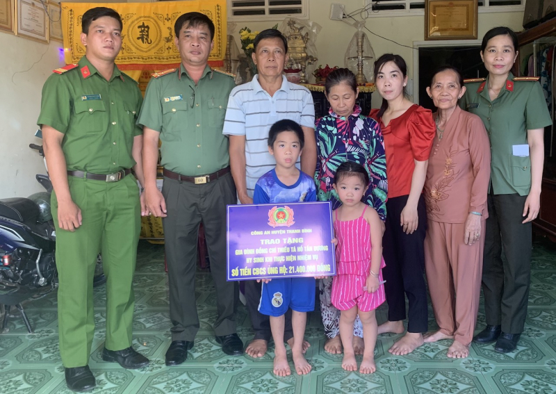 z3686425082446_d4f3d1a691dc766cc8ef5abde5a6e727.jpg -1