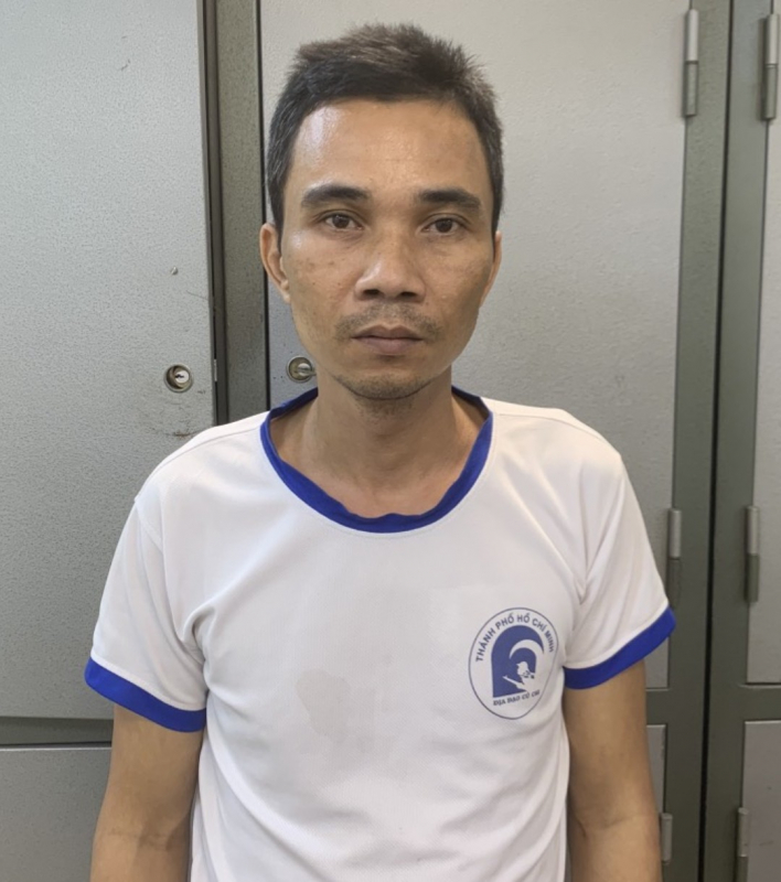 Phó Thủ trưởng cơ quan Cảnh sát điều tra vận động đối tượng đâm bị thương Công an xã ra đầu thú -0