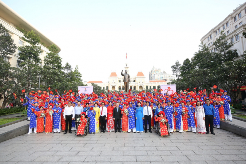 Lễ cưới tập thể cho 100 đôi thanh niên công nhân -0