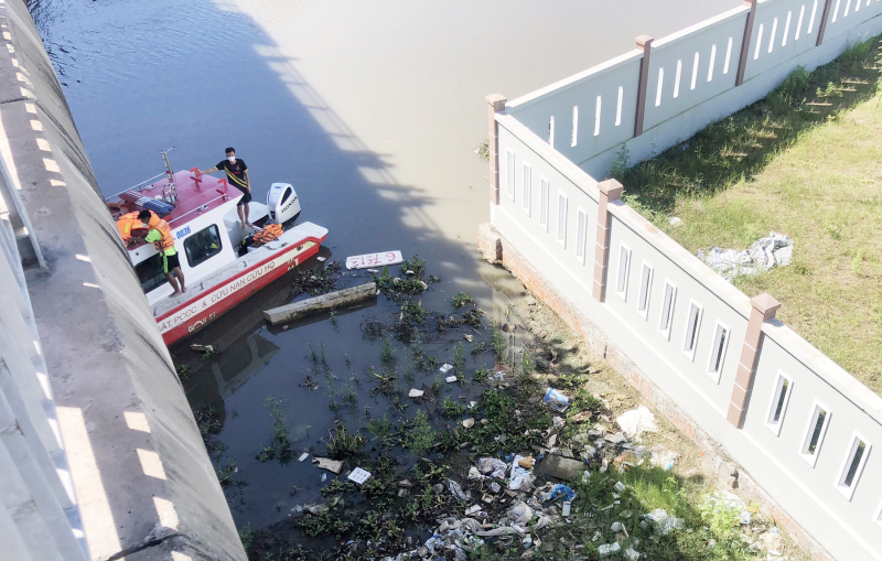 Ra sông giặt đồ, phát hiện thi thể trôi sông -0