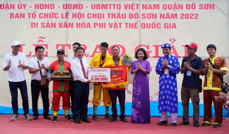 Trâu mua từ Campuchia vô địch hội chọi trâu Đồ Sơn năm 2022 -0