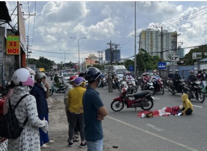 Gặp nạn trên đường từ Đồng Nai lên TP Hồ Chí Minh thăm người thân -0