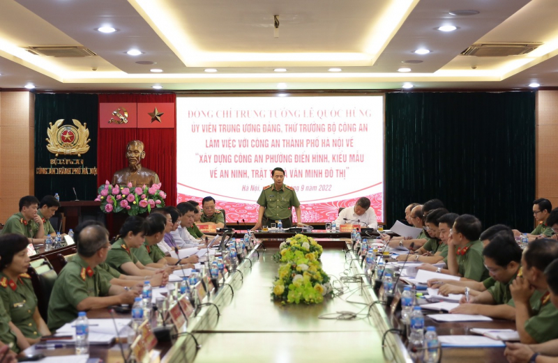 Thứ trưởng Lê Quốc Hùng kiểm tra việc thực hiện “Xây dựng Công an phường điển hình, kiểu mẫu về an ninh, trật tự và văn minh đô thị” tại Công an Hà Nội -0