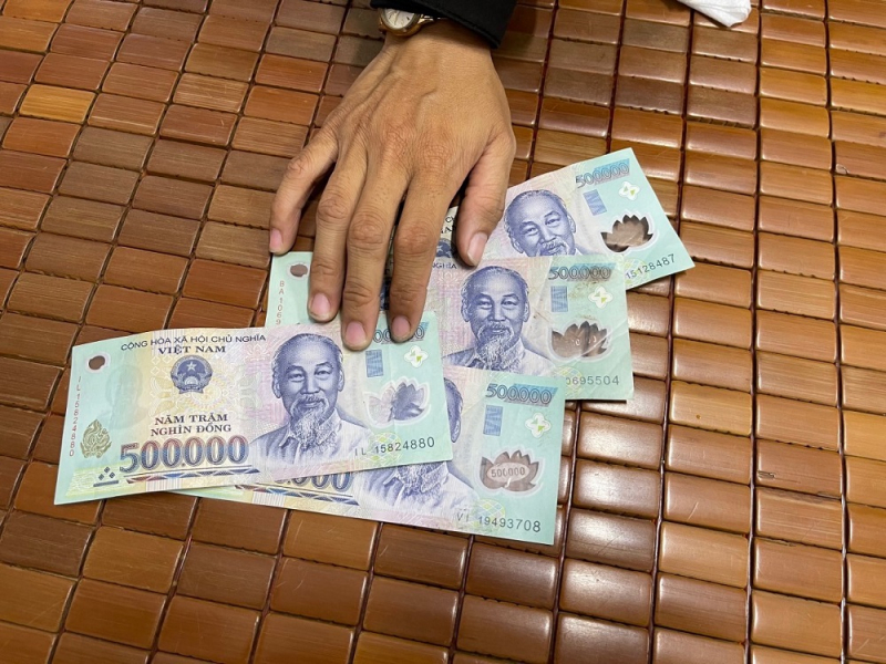 Tạm giữ hình sự kẻ tống tiền tình nhân đã có chồng -0