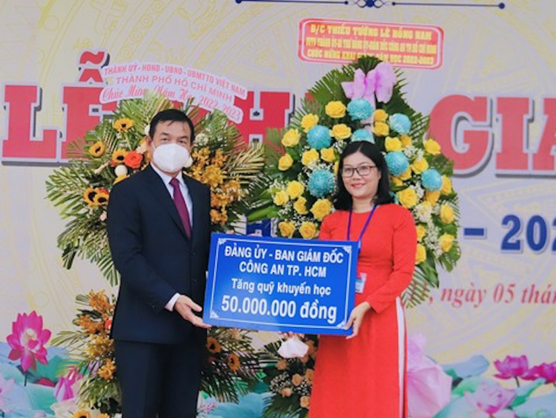 TP Hồ Chí Minh: Tưng bừng Lễ khai giảng năm học mới  -0