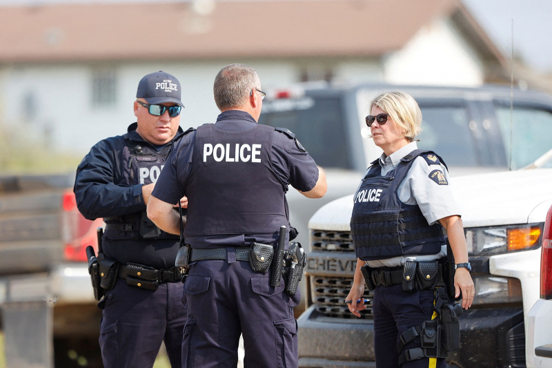 Vụ đâm chém đẫm máu tại Canada: Một nghi phạm chết, đối tượng còn lại đang lẩn trốn -0