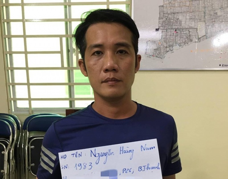 Từ chối đi xe, cô gái bị gã xe ôm cướp chiếc Iphone 13 Pro Max -0