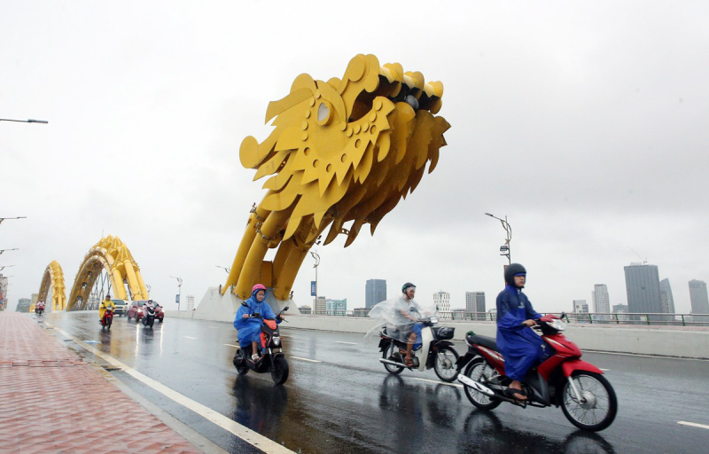 Hà Nội nắng nóng, Đà Nẵng vào đến Nam Bộ mưa to cả ngày -0