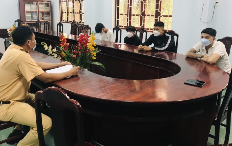 z3700658130710_7fd7149c2560bb7638ef312b585674cf.jpg -0