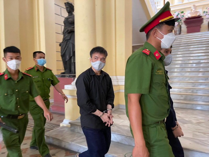 Giám đốc dịch vụ lữ hành quốc tế “ma” lãnh án chung thân -0