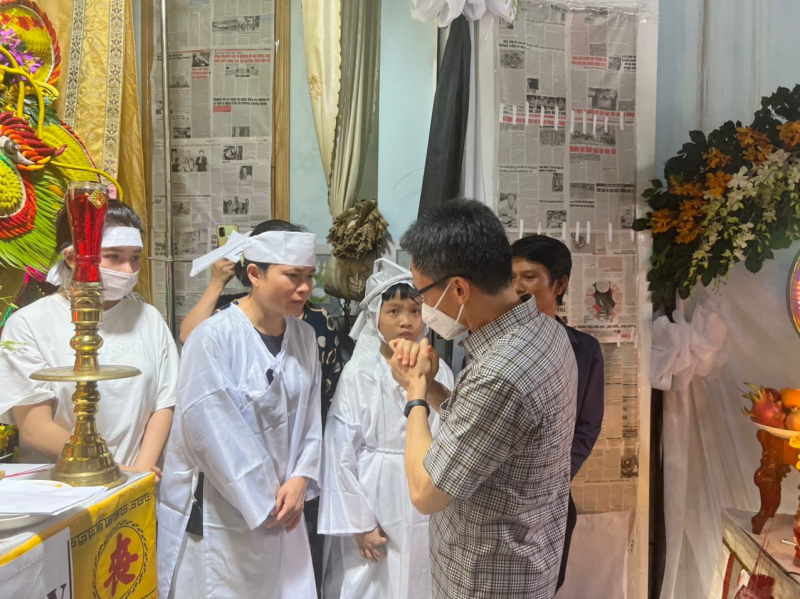 Hình ảnh tang thương hiện trường vụ cháy quán karaoke An Phú -0