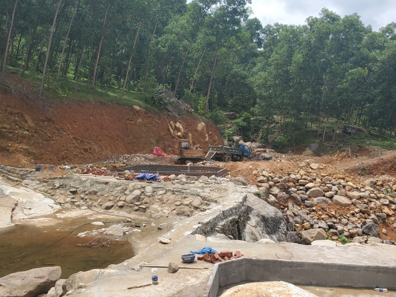 Ngang nhiên san ủi đất rừng, khe suối để làm khu du lịch sinh thái “chui” -0