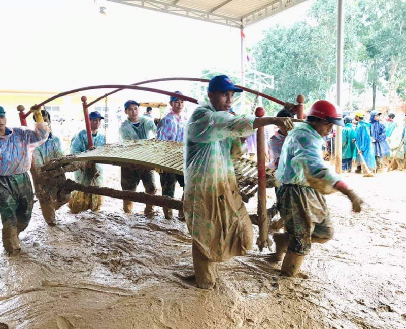 Kỷ luật 2 cán bộ huyện do vi phạm tiền, hàng cứu trợ -0